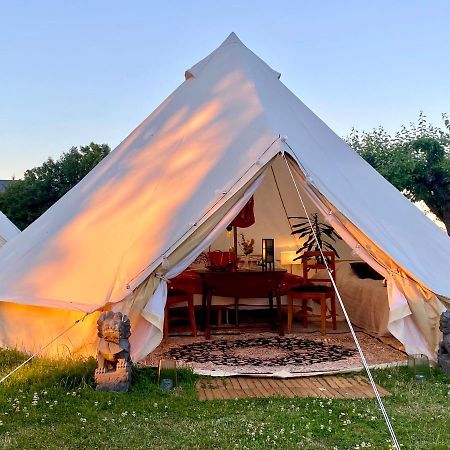 Отель Soerby Glamping Klockrike Экстерьер фото