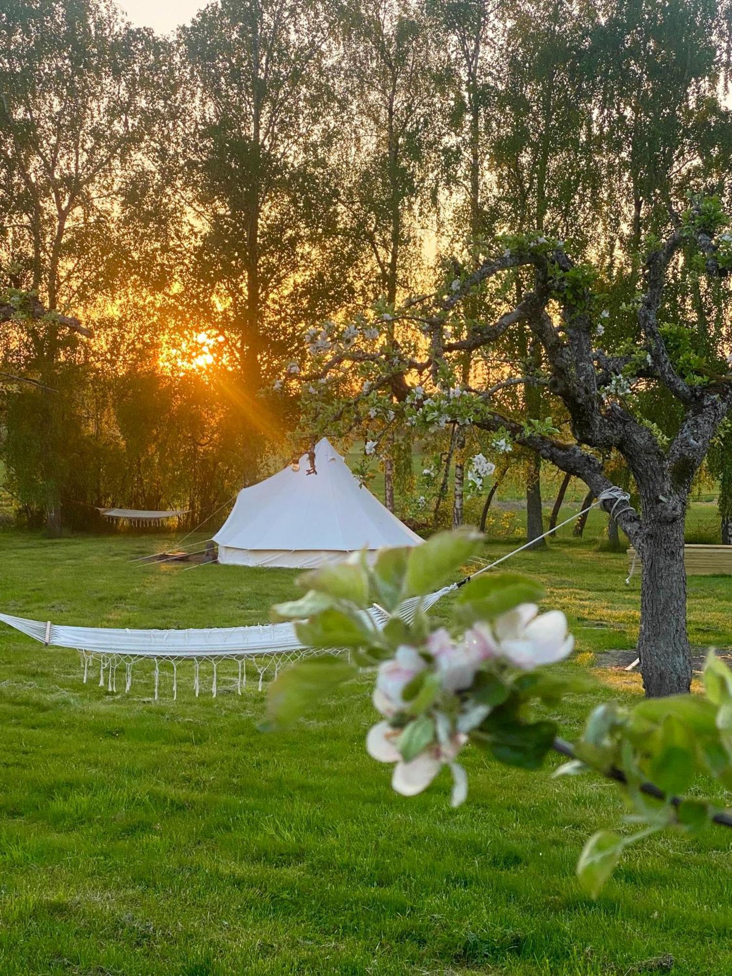 Отель Soerby Glamping Klockrike Экстерьер фото
