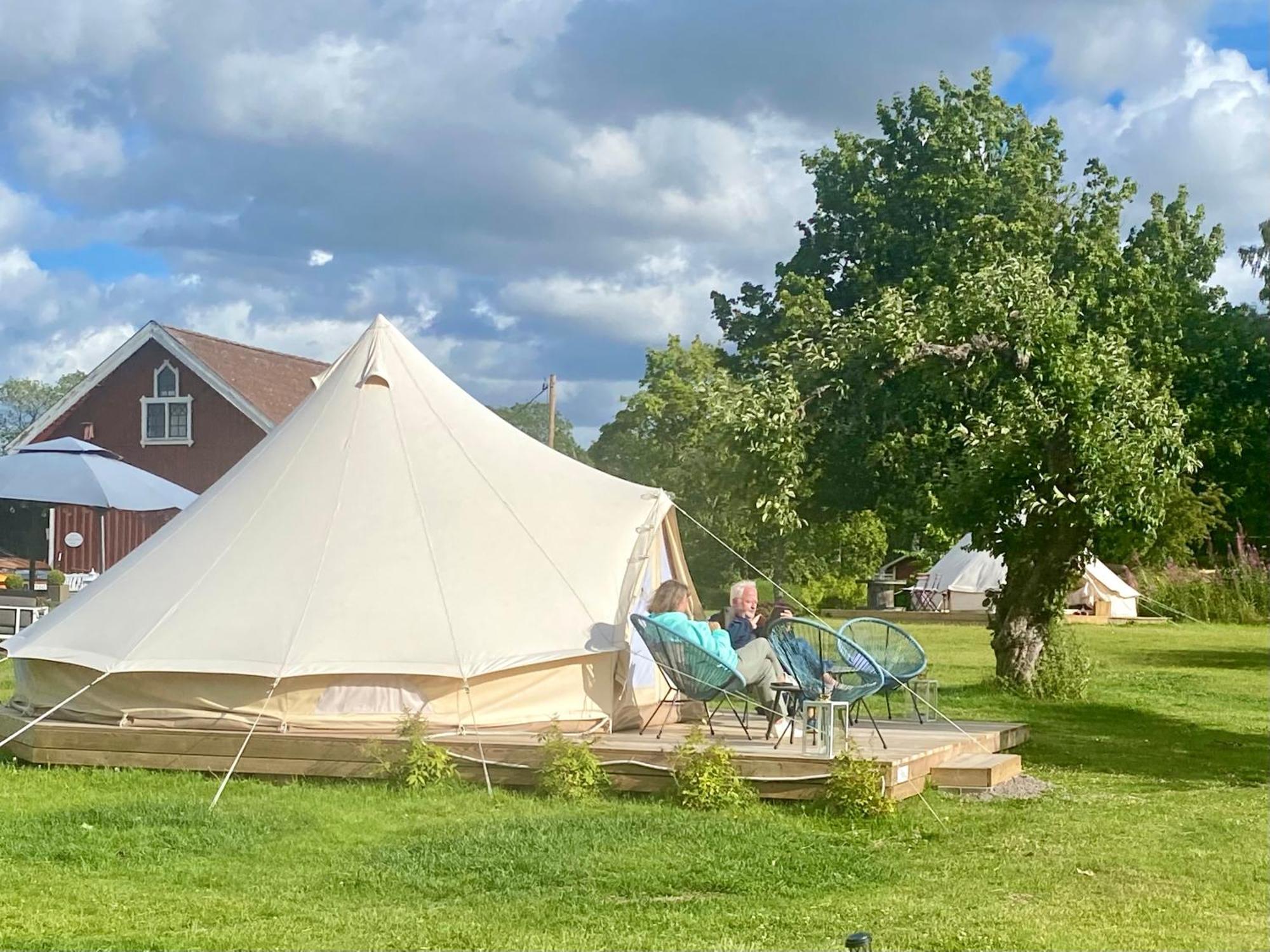 Отель Soerby Glamping Klockrike Экстерьер фото